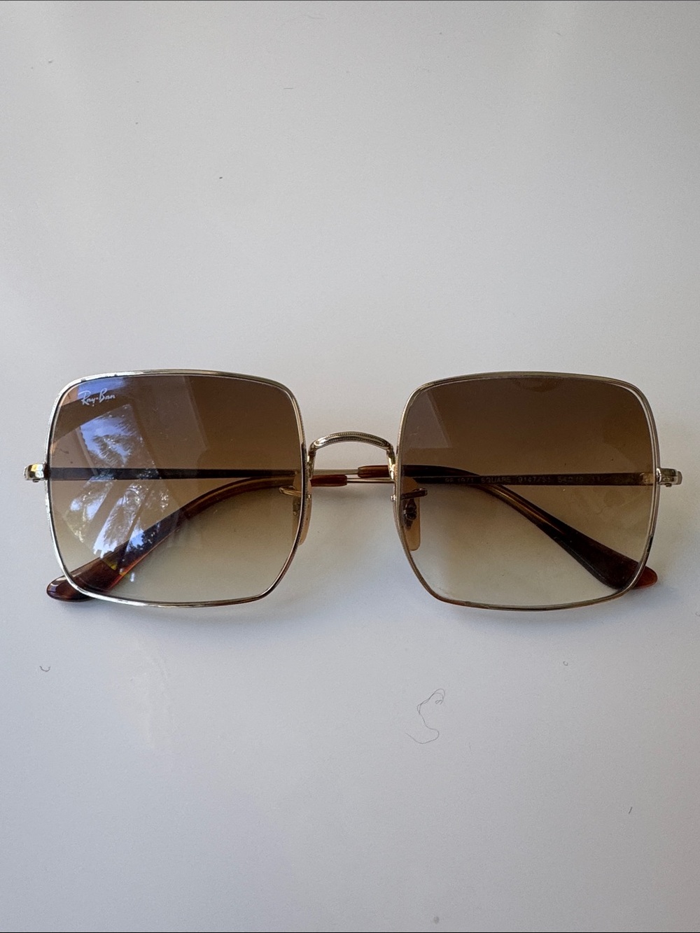 Ray-Ban Women’s Gold Frame Sunglasses with Brown Gradient Lenses